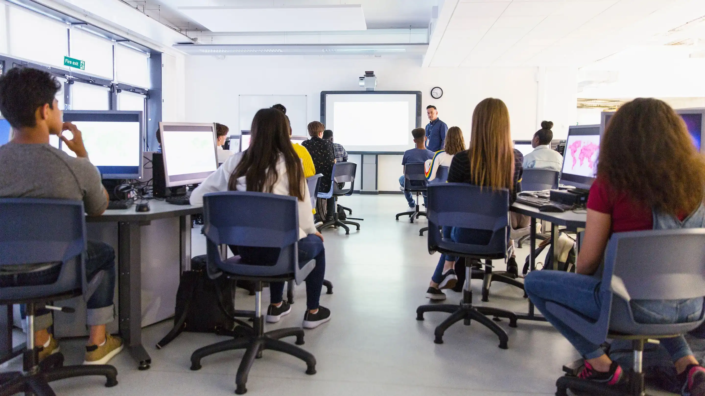 Innovative instructor implementing student-centered learning methodologies and collaborative educational tools.